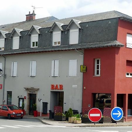 Logis Hotel Restaurant Des Voyageurs Pont-de-Salars Exteriör bild