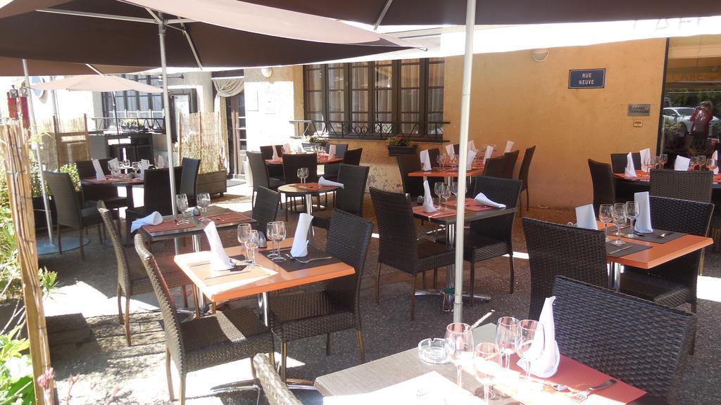 Logis Hotel Restaurant Des Voyageurs Pont-de-Salars Exteriör bild